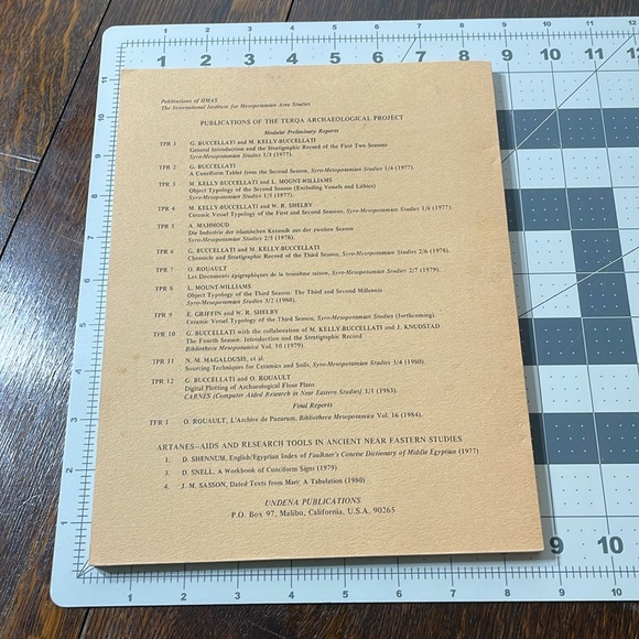 A Workbook of Cuneiform Signs by Daniel C Snell c1979 - Picture 2 of 13